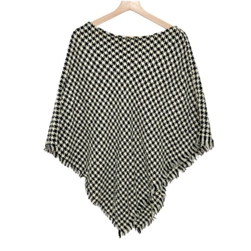 Black and off-white white houndstooth fringed poncho shrug one size